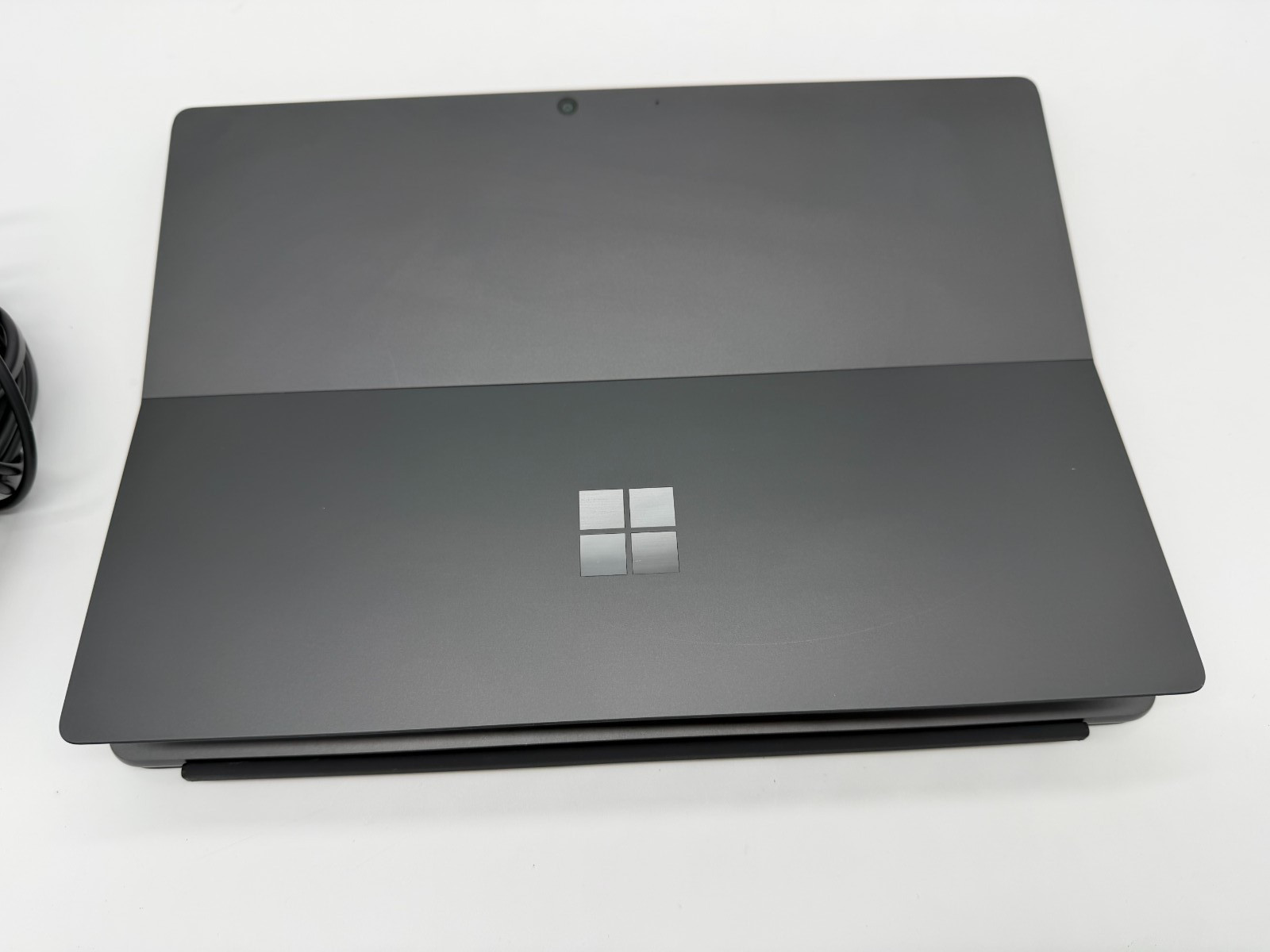 Black Microsoft Surface Pro 9 2038 12th Gen i5 16GB 256GB w/ MS Keyboard W11 Pro