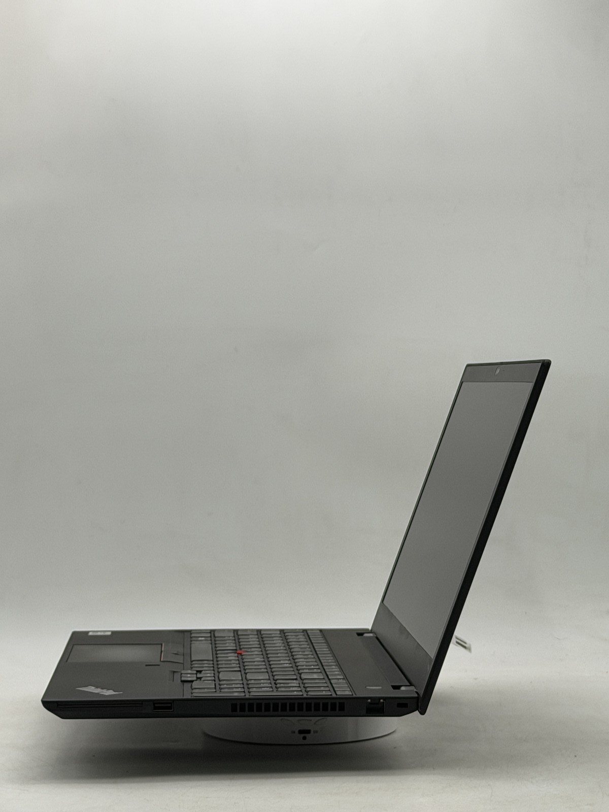 Lenovo ThinkPad P15s (Gen 1) 15.6″ i7-10510U 16GB 512GB WIN 11 Read