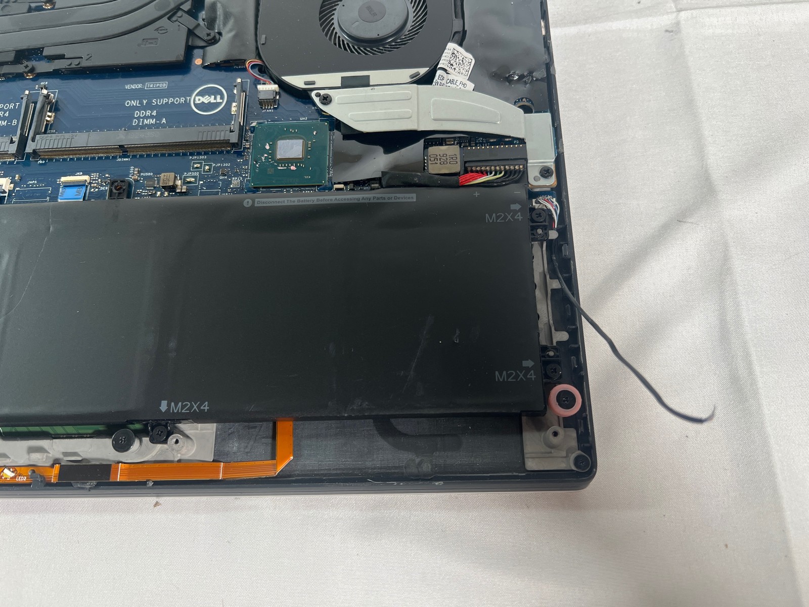 Dell XPS 15 7590 i7-9750H 2.6GHz None No Drive 15.6″ FOR PARTS/REPAIR