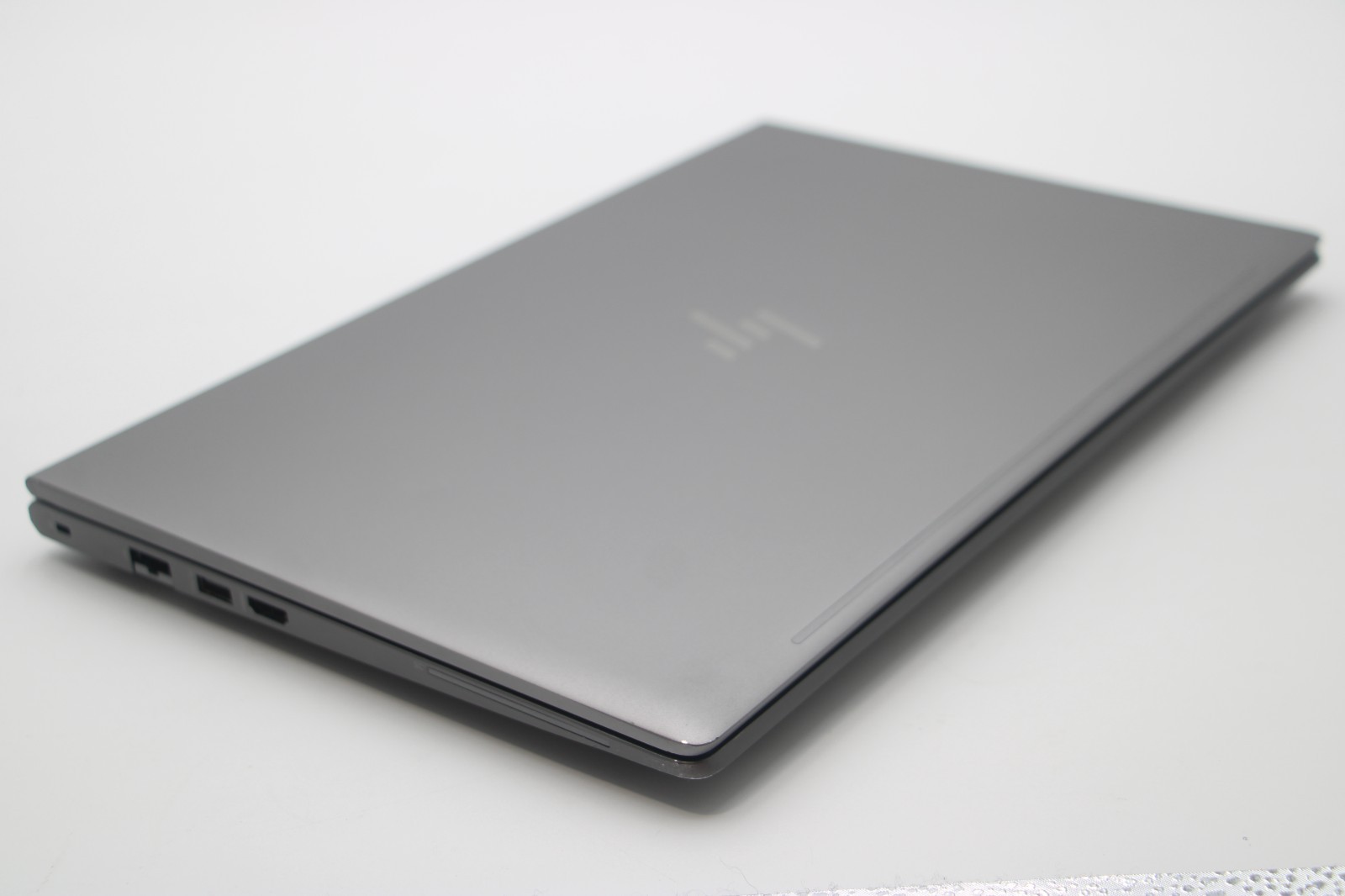 HP ZBook Power 15.6″ G10 *2.4GHz i7-13700H /32GB RAM /1TB SSD /NVIDIA RTX A1000*