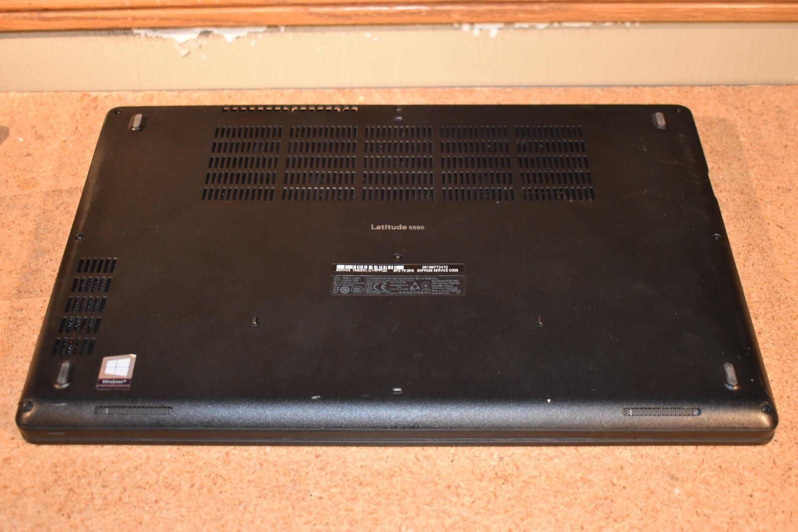 Dell Latitude 5590 Quad Core i5-8250U 1.6 GHz 8GB RAM 128GB SSD Windows 10 Pro