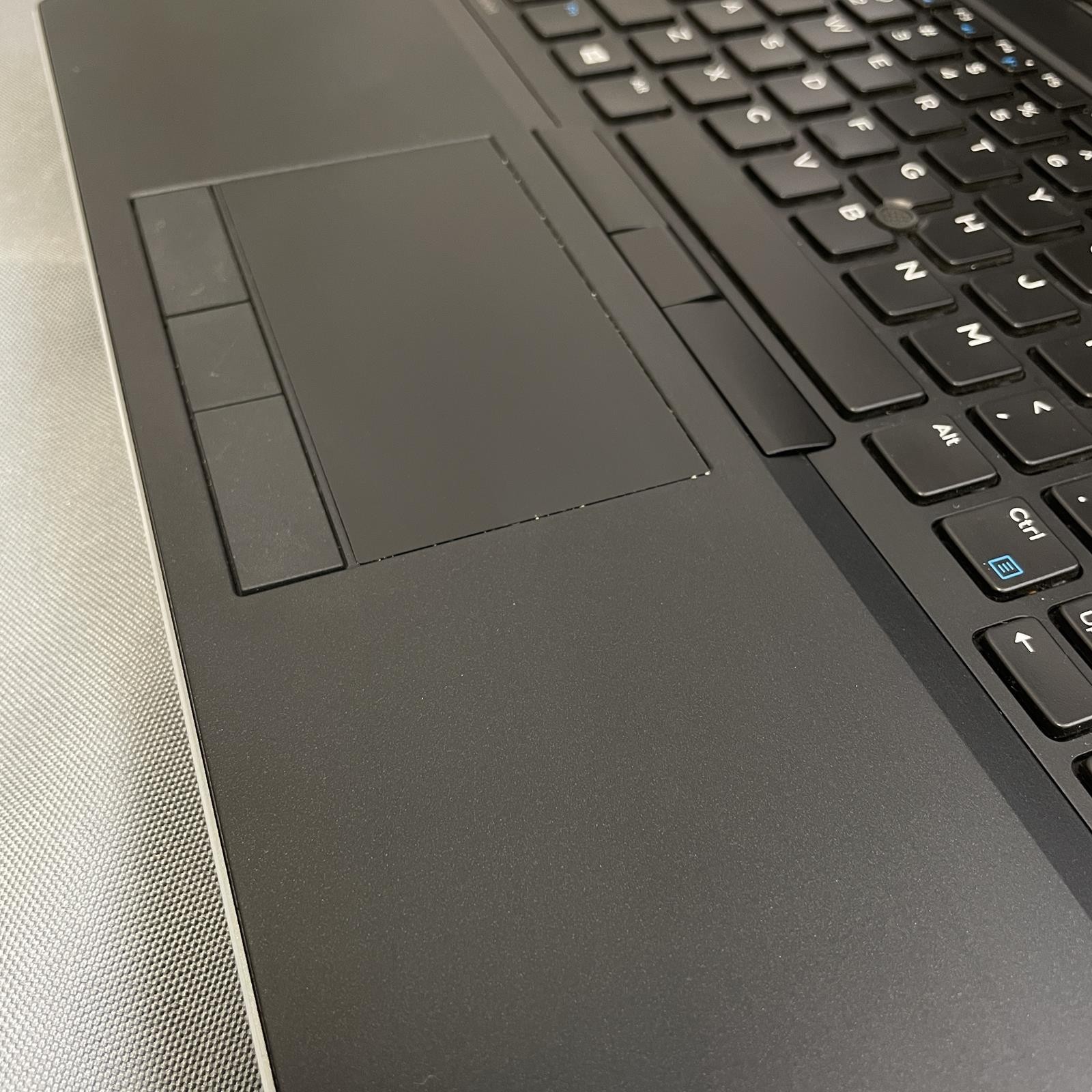 DELL Precision 7530 15.6″ 4K, Xeon-E-2186M, 32GB, 1TB NVMe, P3200, W11P | B/C