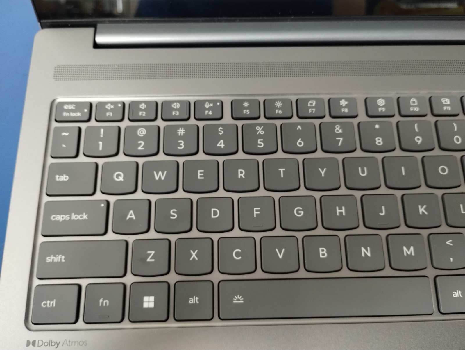 LENOVO IdeaPad Pro 5 1IAH10, Intel Core Ultra 9 285H, 2.90 GHz 32 GB, 1 TB NVMe