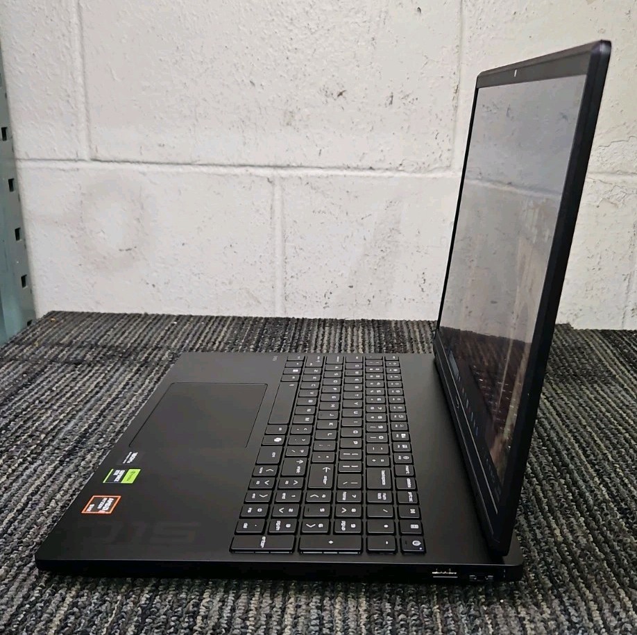 HP HyperX OMEN Gaming Laptop 15-gb0xx 2.64GHz 16GB RAM 1TB SSD 15″