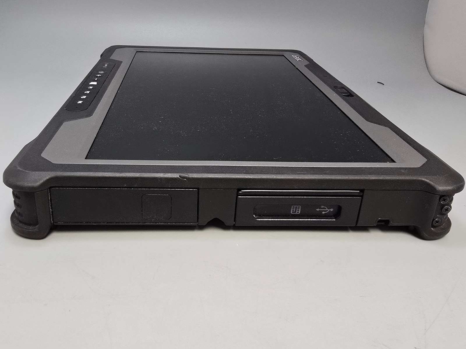 Getac A140 G2 Rugged Tablet Core i5-10310U 1.7GHz 8GB RAM 256GB SSD 11 PRO