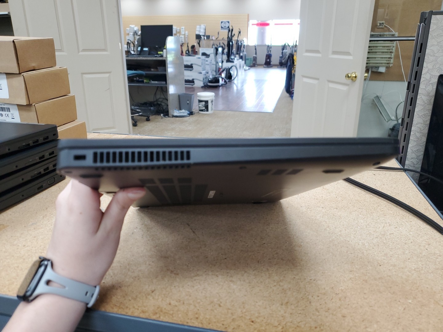 Dell Latitude E7470 Touch 256GB SSD i5-6300U, 8GB RAM W11pro 042826-1