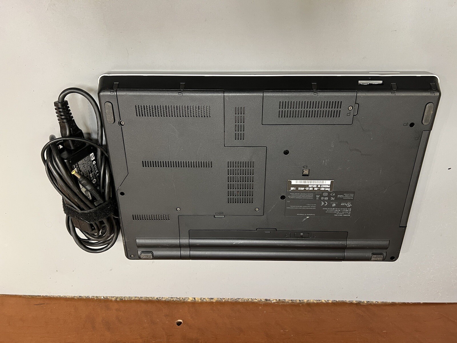 LENOVO THINKPAD EDGE 15 15.6″ Intel Core i3 M390 2.66GH 6GB RAM 500GB HDD WEBCAM