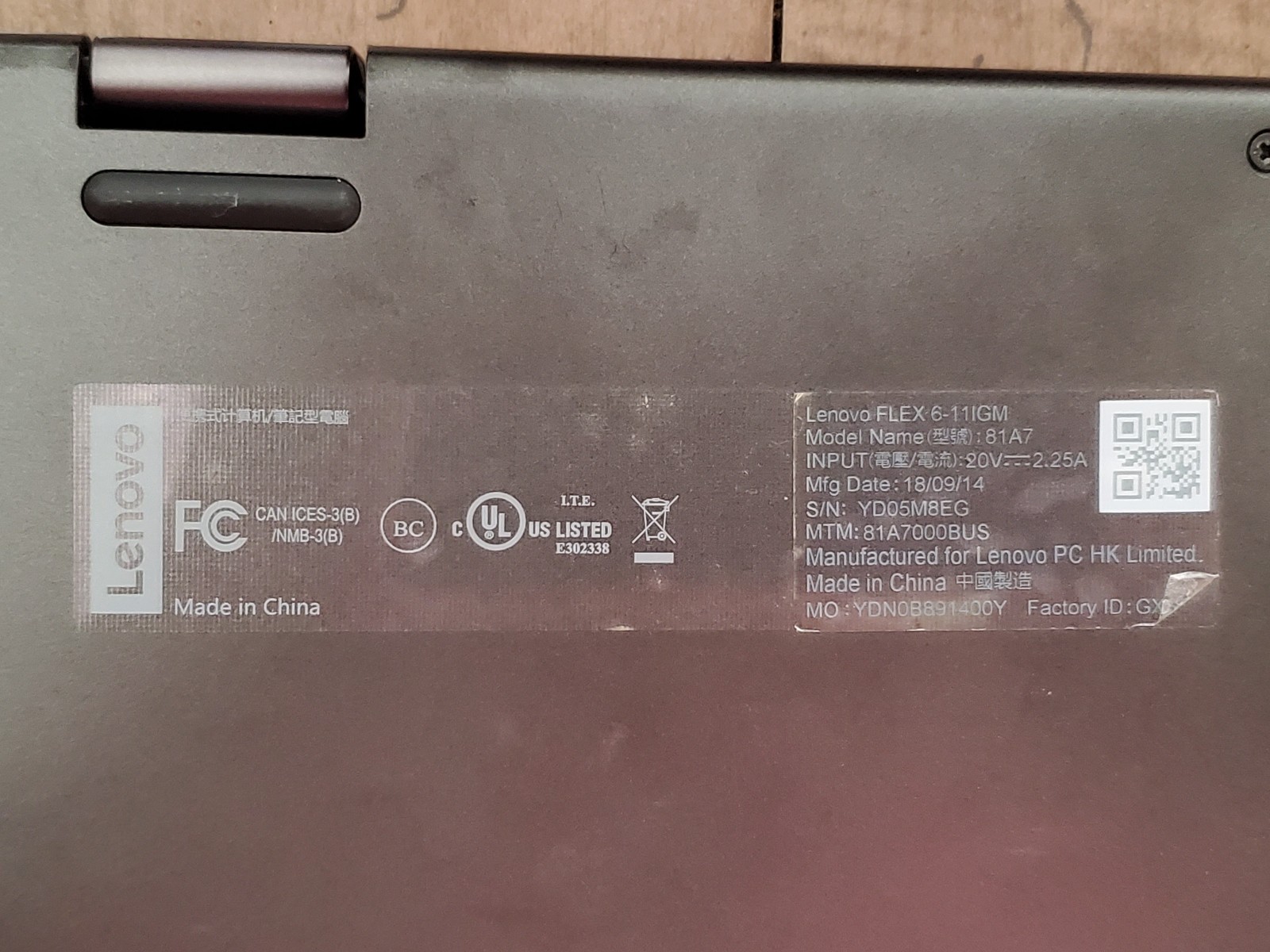Black Lenovo Thinkpad Flex 6-11 Laptop with charger – parts only