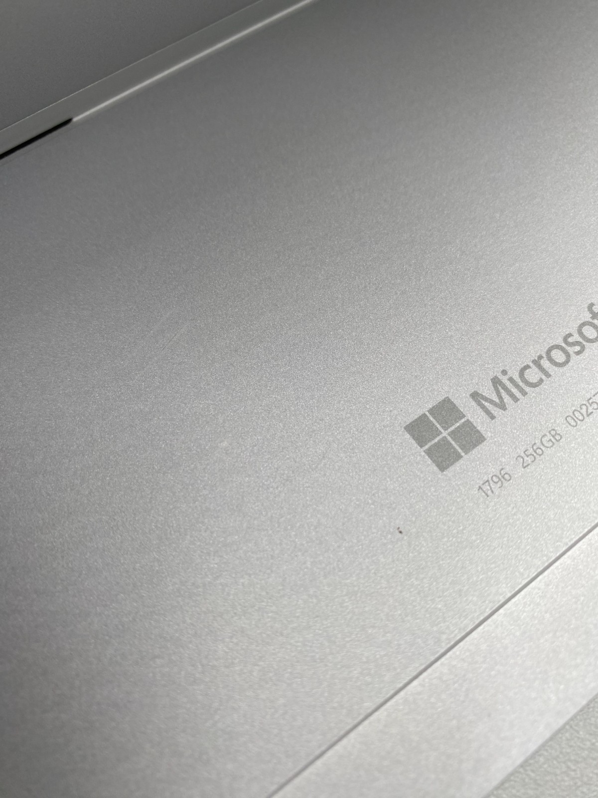 Microsoft Surface Pro 5 tablet 1796 i5-7300U 256GB SSD 8GB DDR3 Silver Fair/See