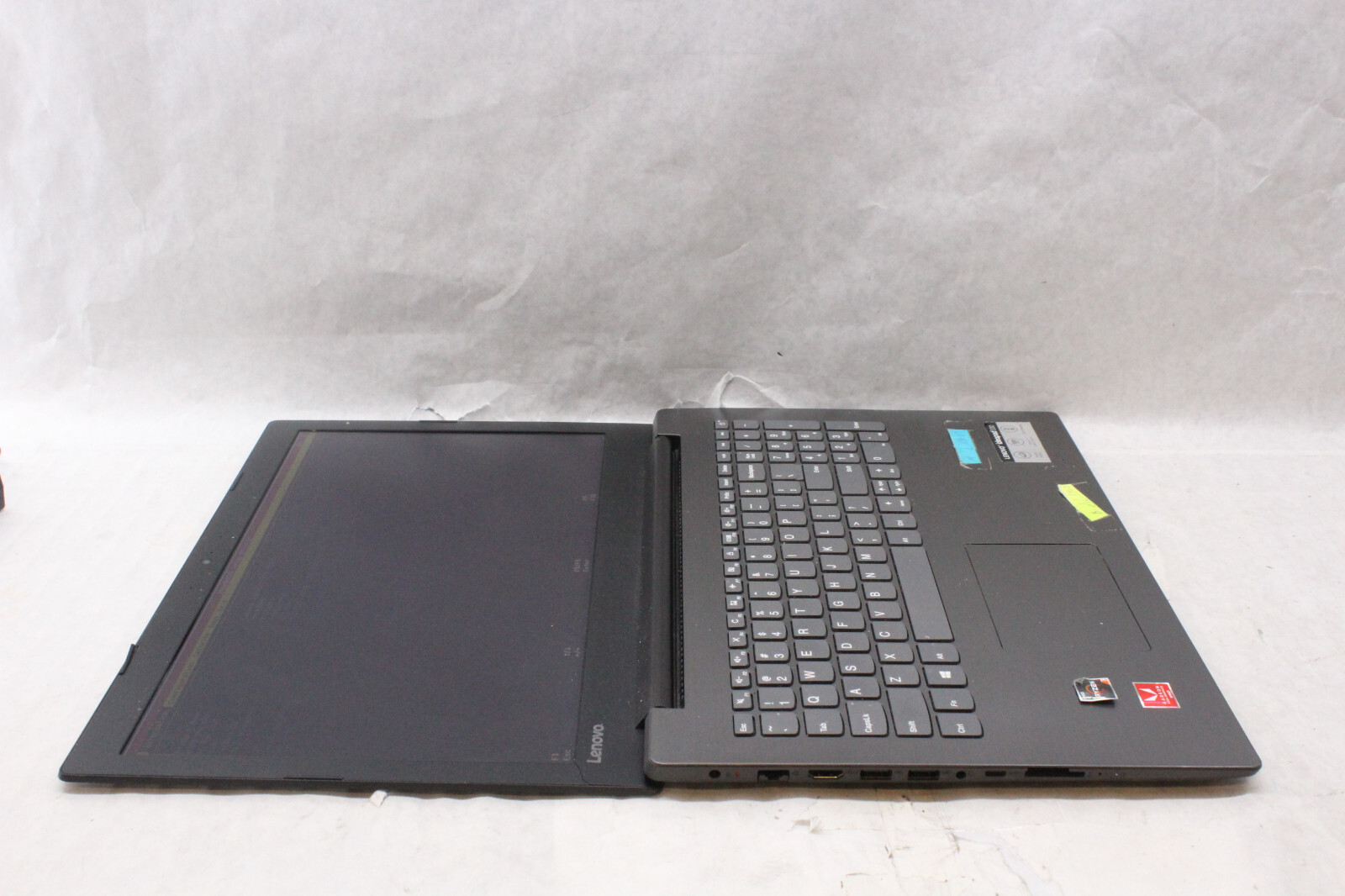 Lenovo Ideapad 330, AMD Ryzen 3 3200U, Radeon Vega 3, 8gb RAM, NO HDD, AS-IS