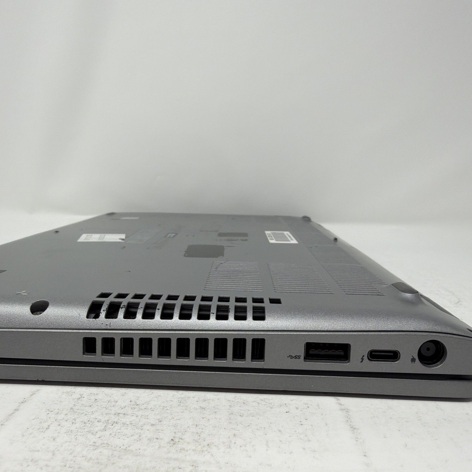 Dell Latitude 5411 i5-10400H 8GB 256GB SSD 14″ FHD Win11 Pro