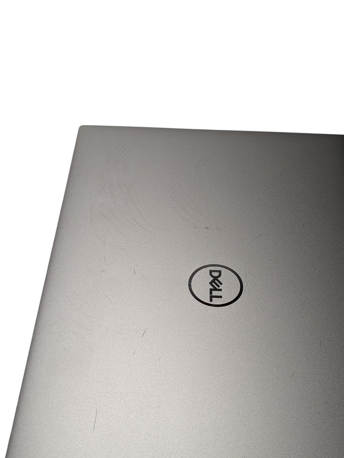 Dell XPS 15 9520 15″- i7-12700H – 16GB RAM – 512GB SSD – Grade D