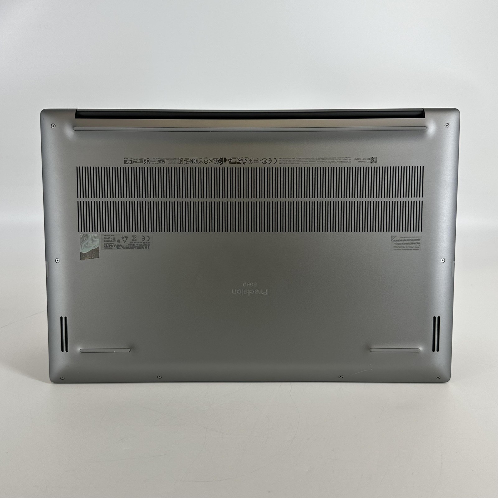 Dell Precision 5680 16 FHD+ 2.5 GHz i7-13800H 32GB 512GB SSD NVIDIA RTX 2000 Ada