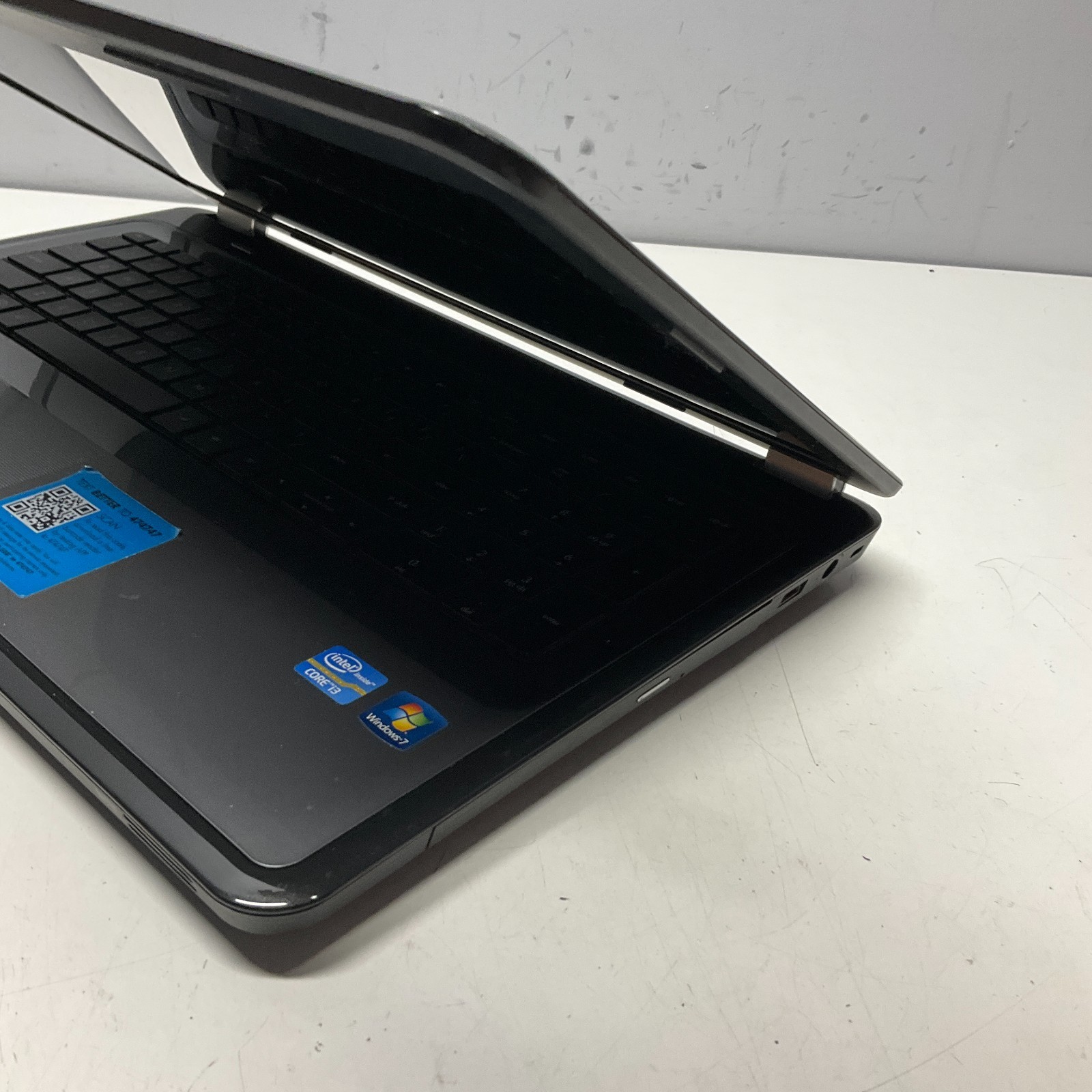 HP Pavilion g7 Laptop Intel Core i3-2330M @ 2.20 GHz 4GB NO HDD NO OS Laptop