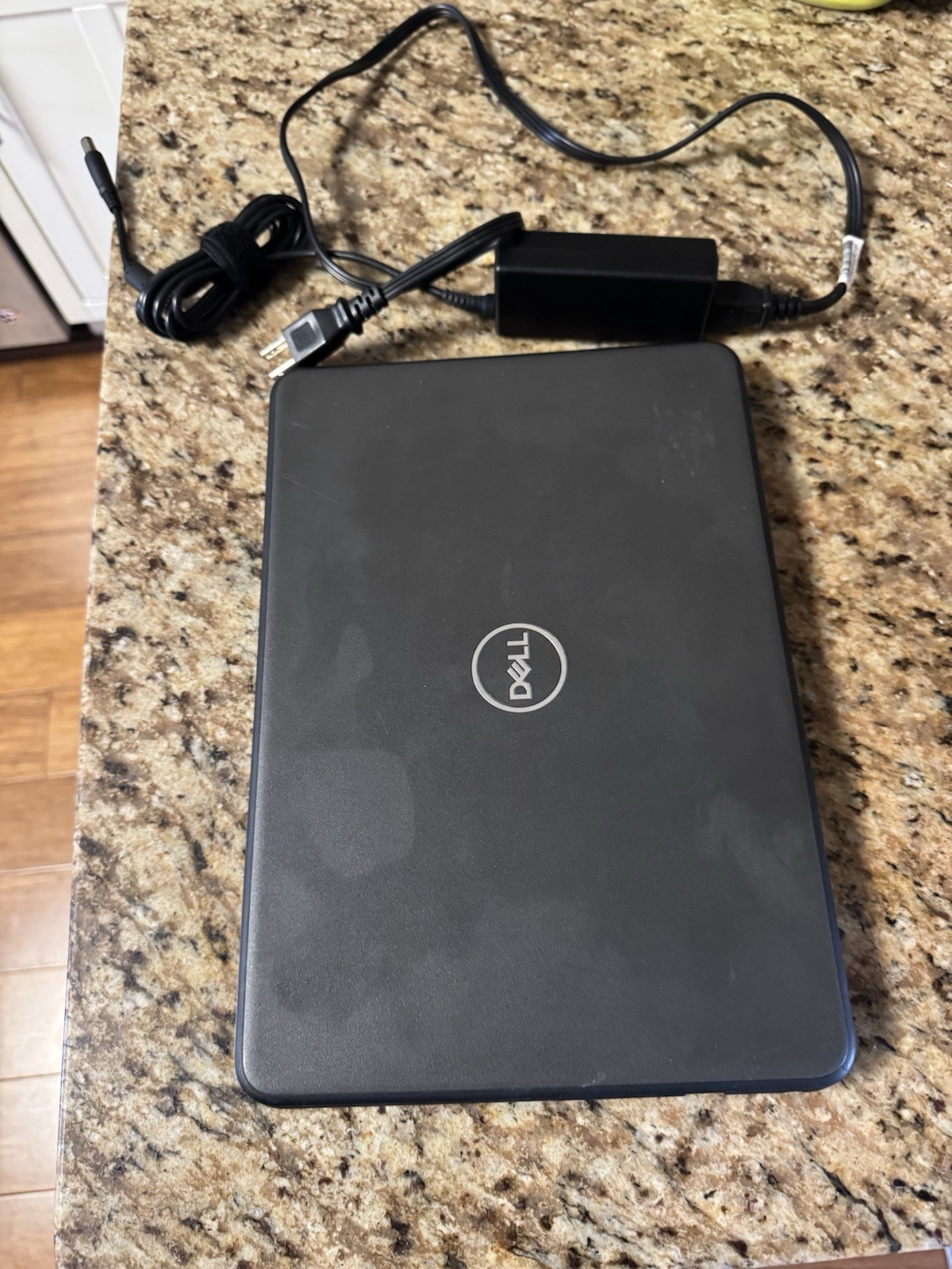 Dell latitude 3310 i3 8th gen 14 inch laptop with bag