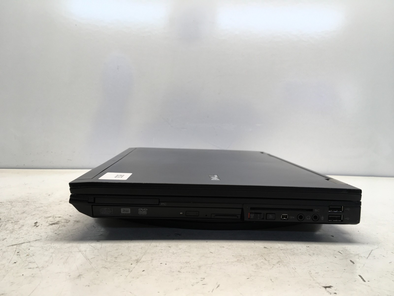Dell Latitude E6500 Intel Core 2 Duo P8600 2.4GHz 2 GB NO HDD/Battery