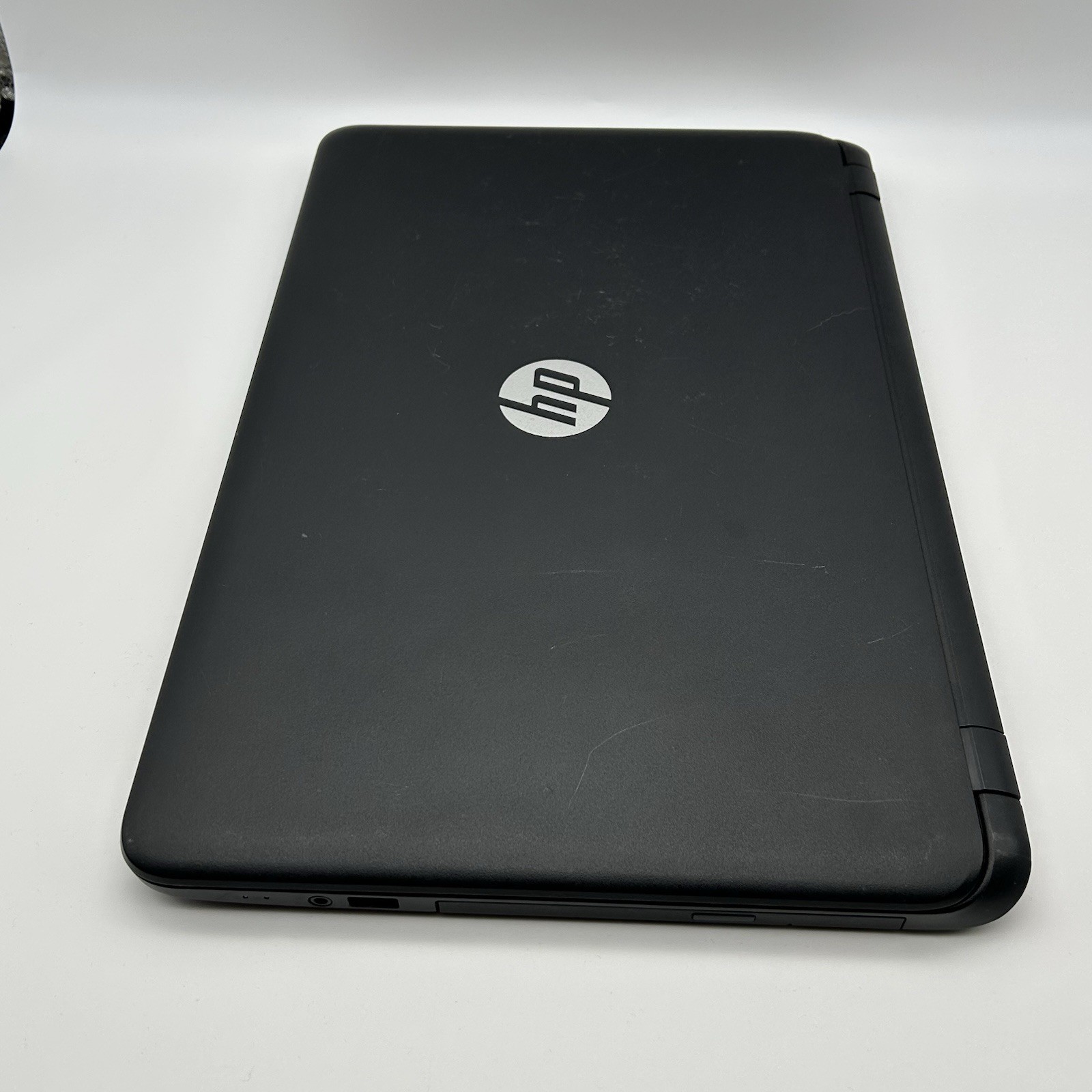 HP Notebook 15-f211wm Black 15.6″ Touchscreen Built-in Webcam Laptop – FOR PARTS