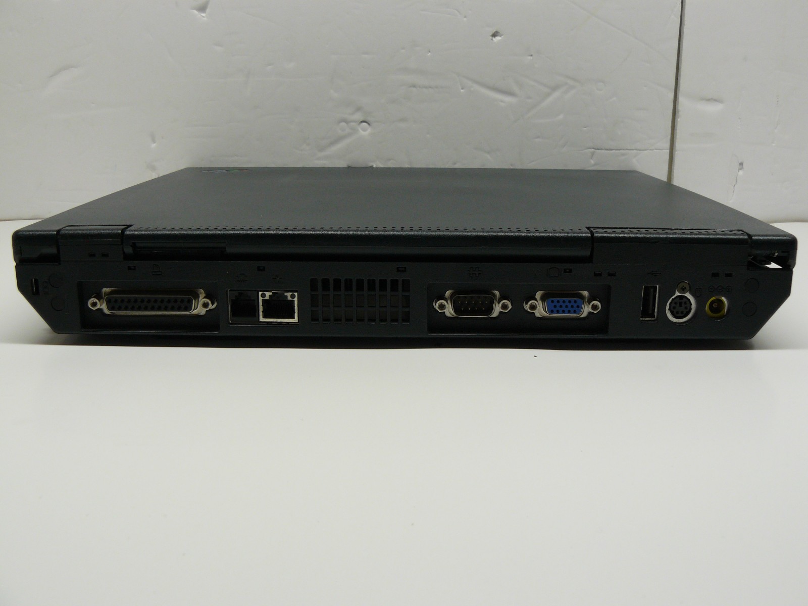 IBM Thinkpad A20m – For Parts/Repair, No Power – Celeron 500MHz, 64MB RAM – 2000