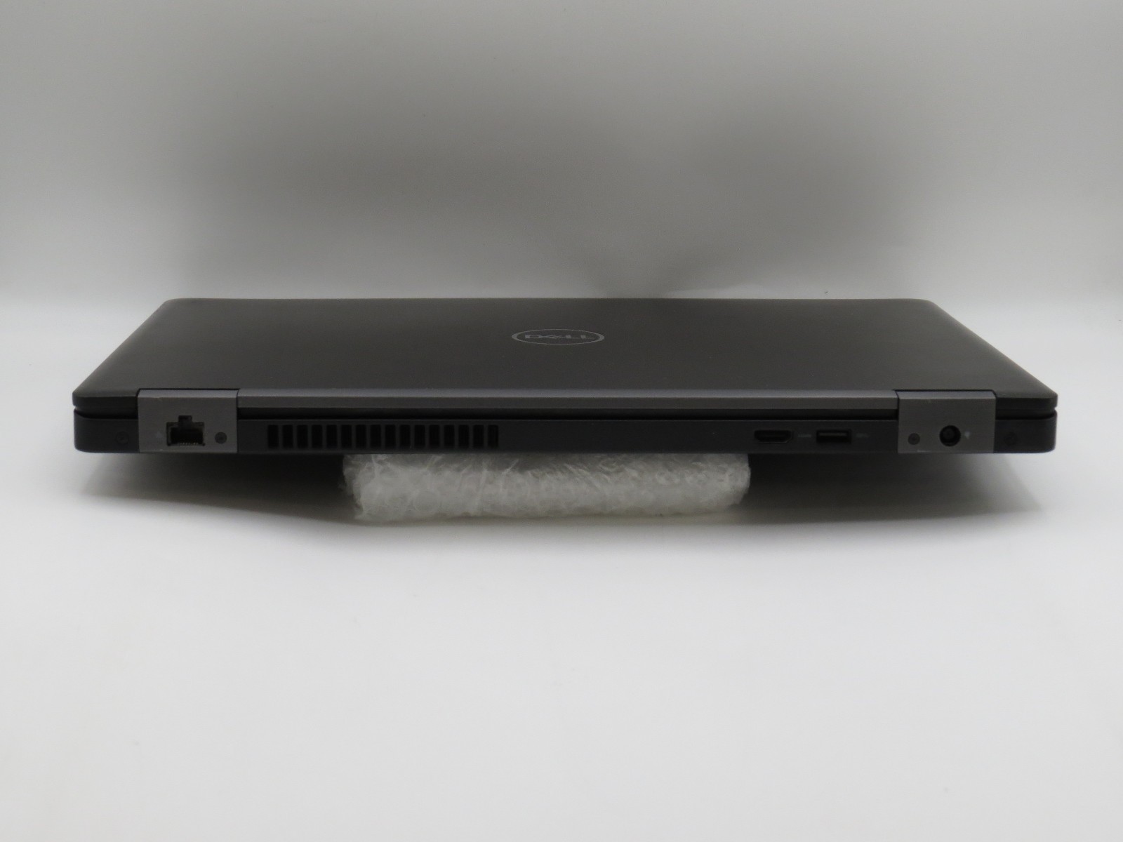 Dell Latitude 5590 | i7-8650U @ 1.9GHz | 8GB DDR4 | 256GB m2 | 15.6″ | No OS