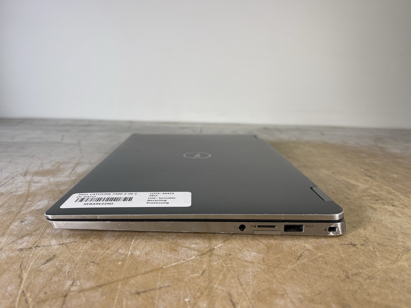 DELL LATITUDE 7400 2-IN-1 i5-8365U @ 1.60GHz, 16GB RAM, NO HDD/OS – (FOR PARTS)