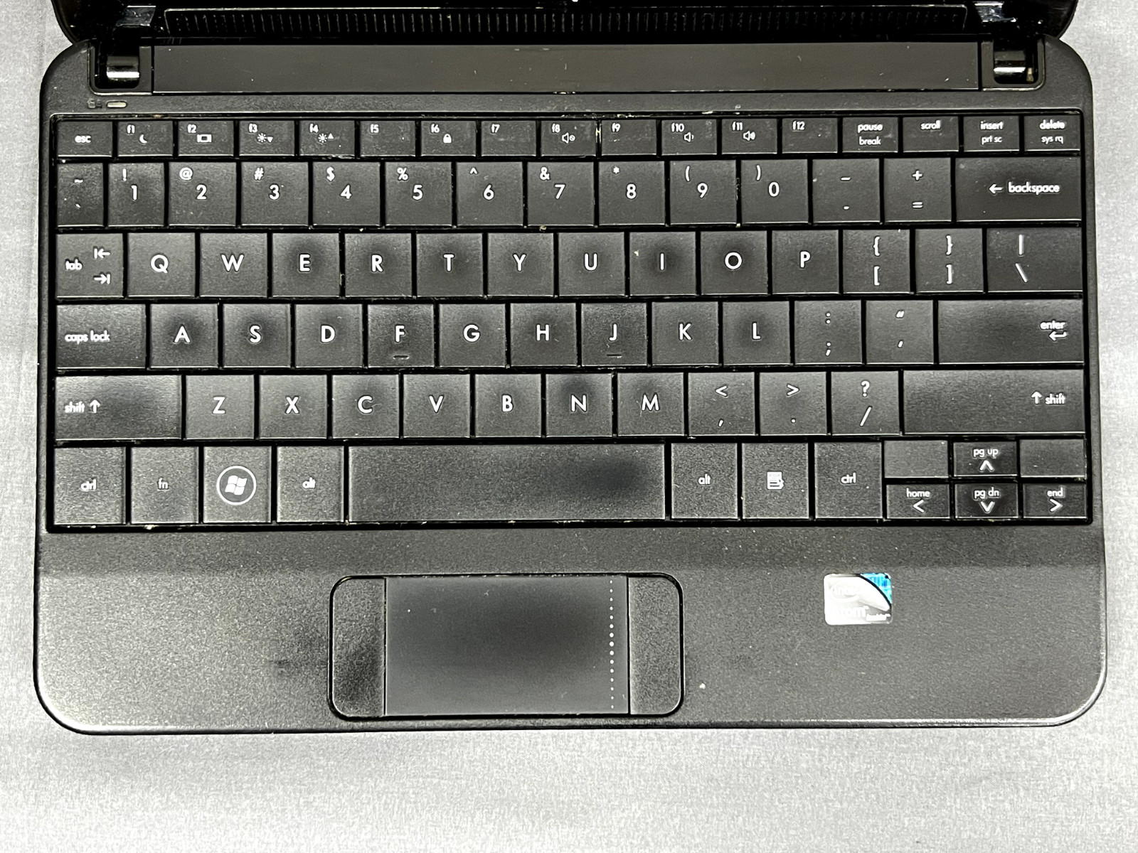 Compaq Mini 110c-1100DX Netbook 160GB HDD 1GB RAM Windows XP Pro Needs Reset