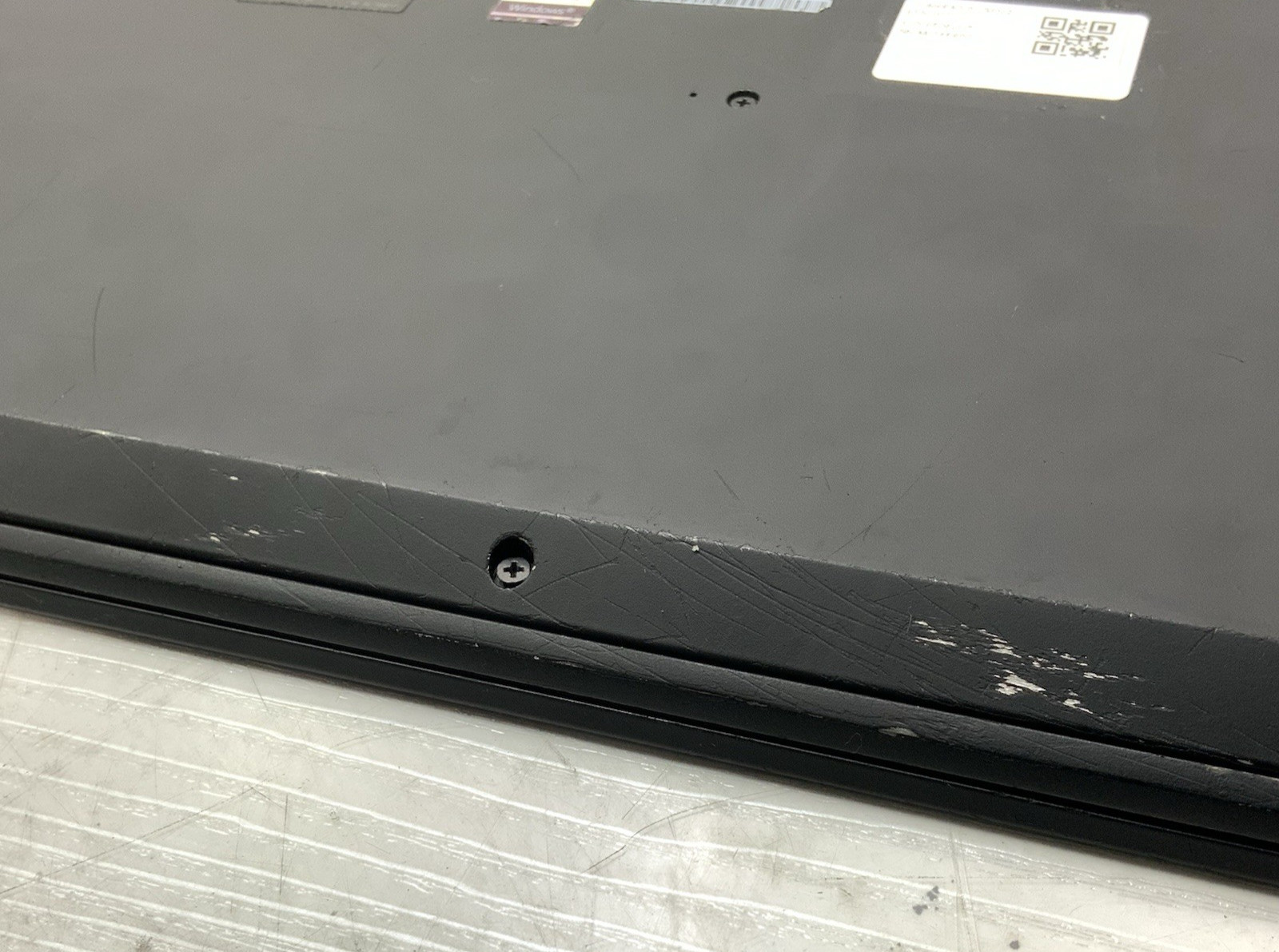 Lenovo ThinkPad P1 Gen 2 Intel Core i7-9850H 16GB DDR4 512GB Quadro T1000 W10P