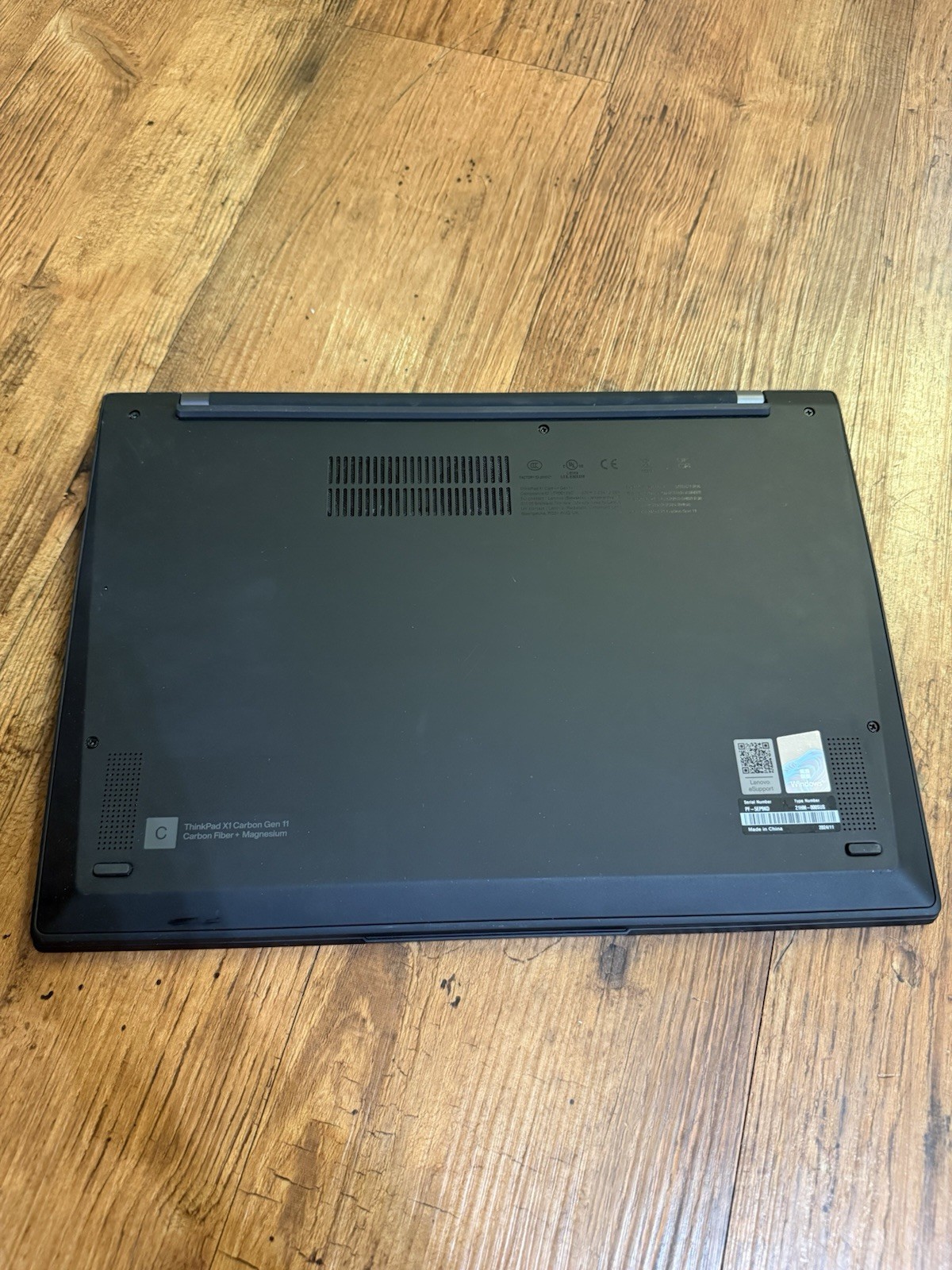 Lenovo ThinkPad X1 Carbon Gen 11 14″ i7-1365U Touch 32GB RAM 1TB SSD