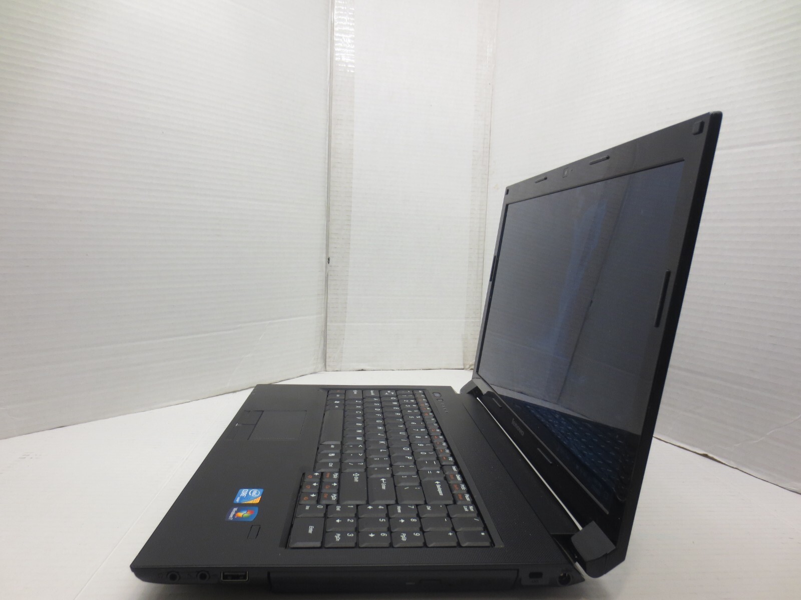 LENOVO B560 15.6″ CORE i3-380M@2.53GHZ 8GB RAM 256GB SSD WINDOWS 10