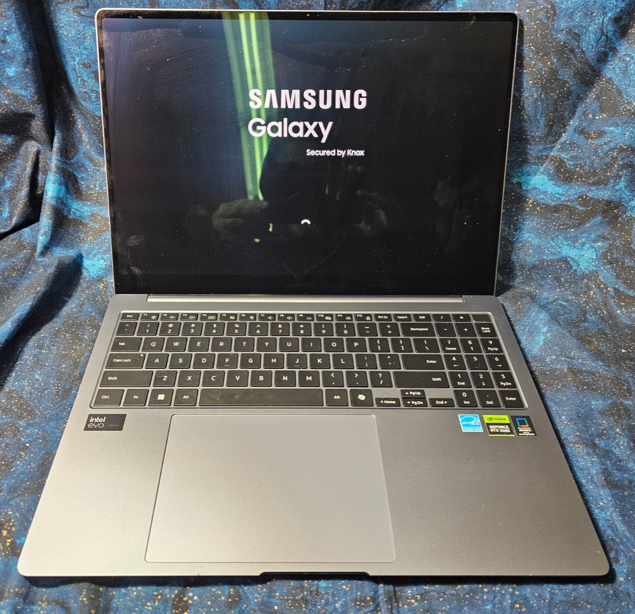 Samsung Galaxy Book4 Ultra 16″ Touchscreen Notebook 3K Intel Core Ultra NP960XGL
