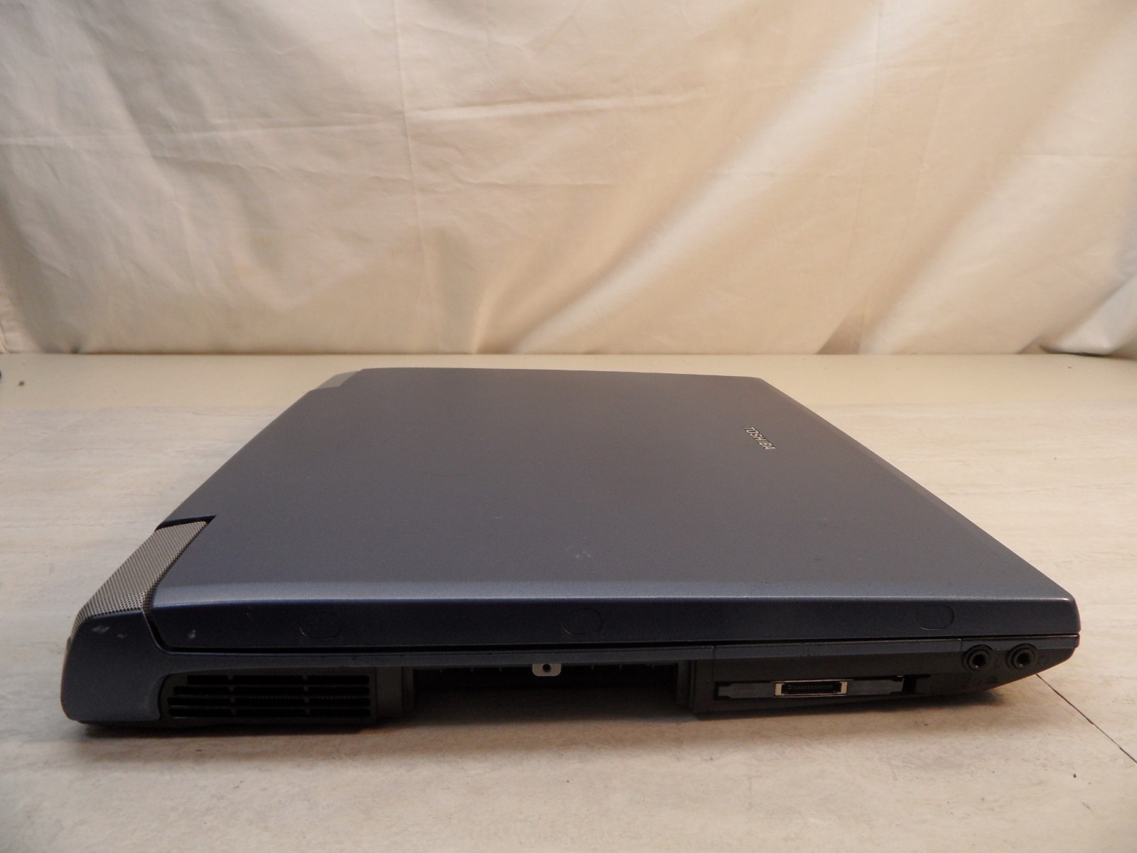 Toshiba Satellite A10 A10-S127 Parts Laptop No Hard Drive Posted To Bios