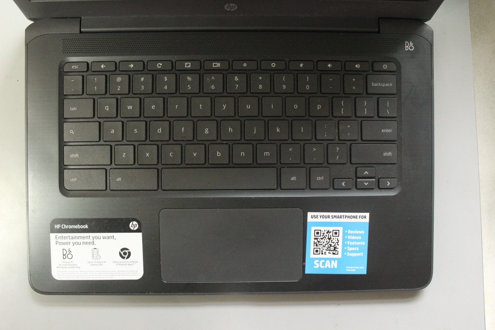 HP 14-db0023dx CHROMEBOOK 14″ HD AMD A4-9120C 4GB RAM 32GB W/Targus Carry Bag