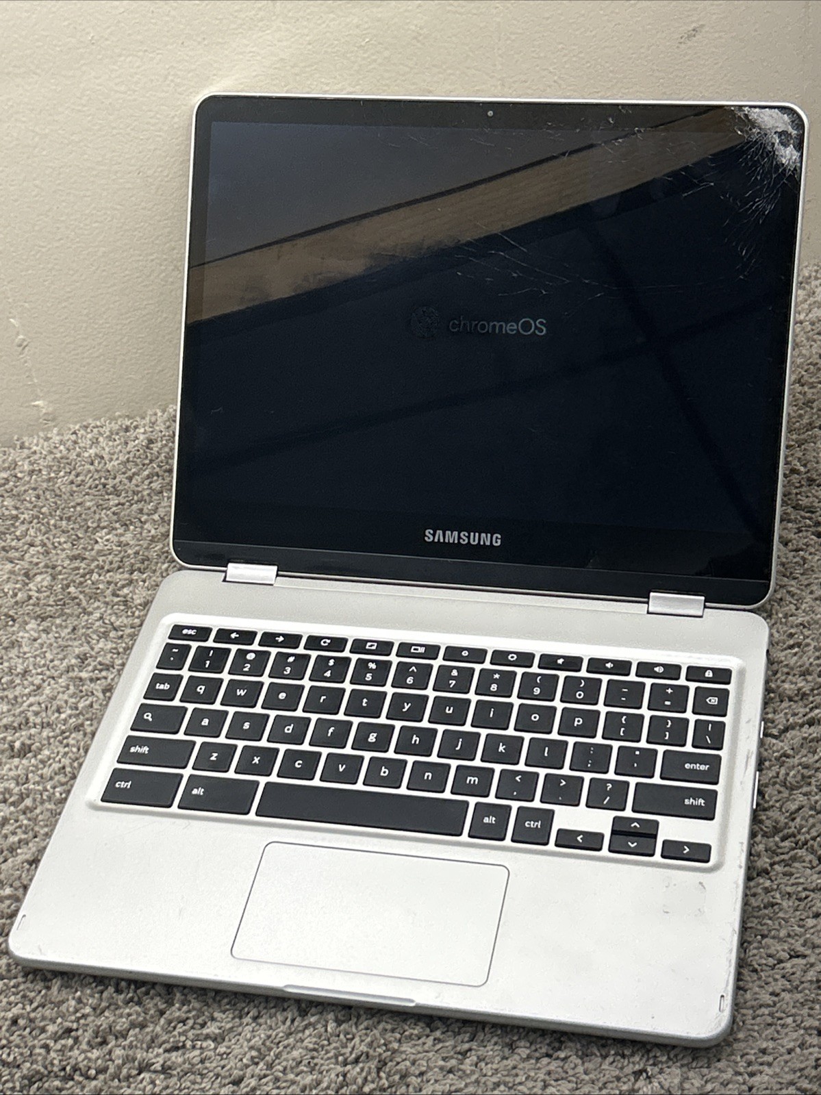 Samsung Chromebook XE513C24 Rockchip RK3399 1.51GHz 4GB PARTS OR REPAIR ONLY 524