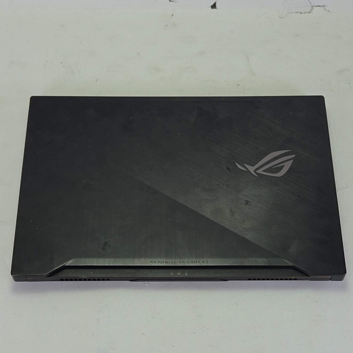 Asus ROG GU501GM 15.6″ i7-8750H 2.2GHz 24GB RAM 250GB SSD 1TB SSD GeForce GTX 10