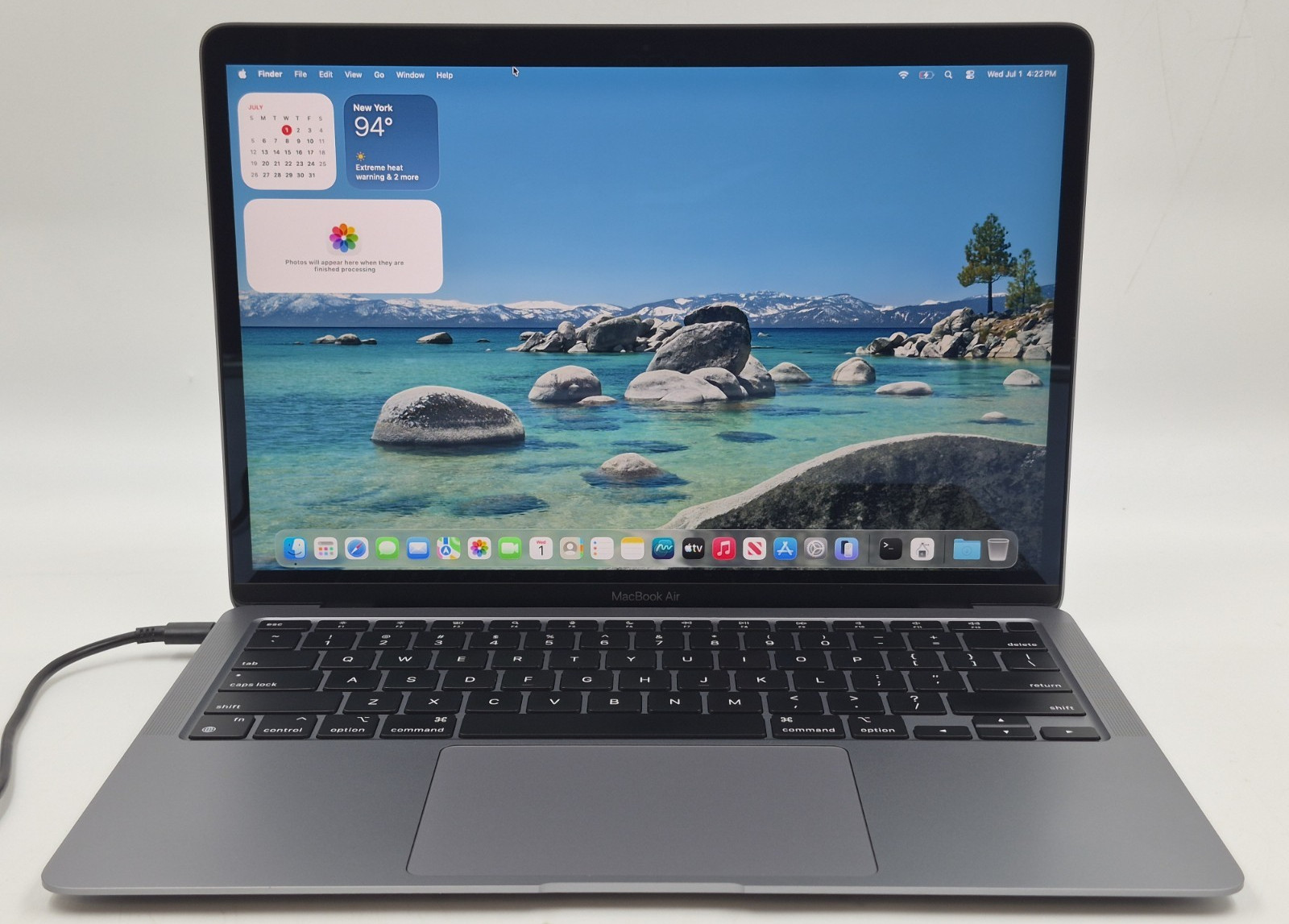 Apple MacBook Air A2337 13″ M1 3.20GHz 16GB RAM 512GB SSD macOS Tahoe