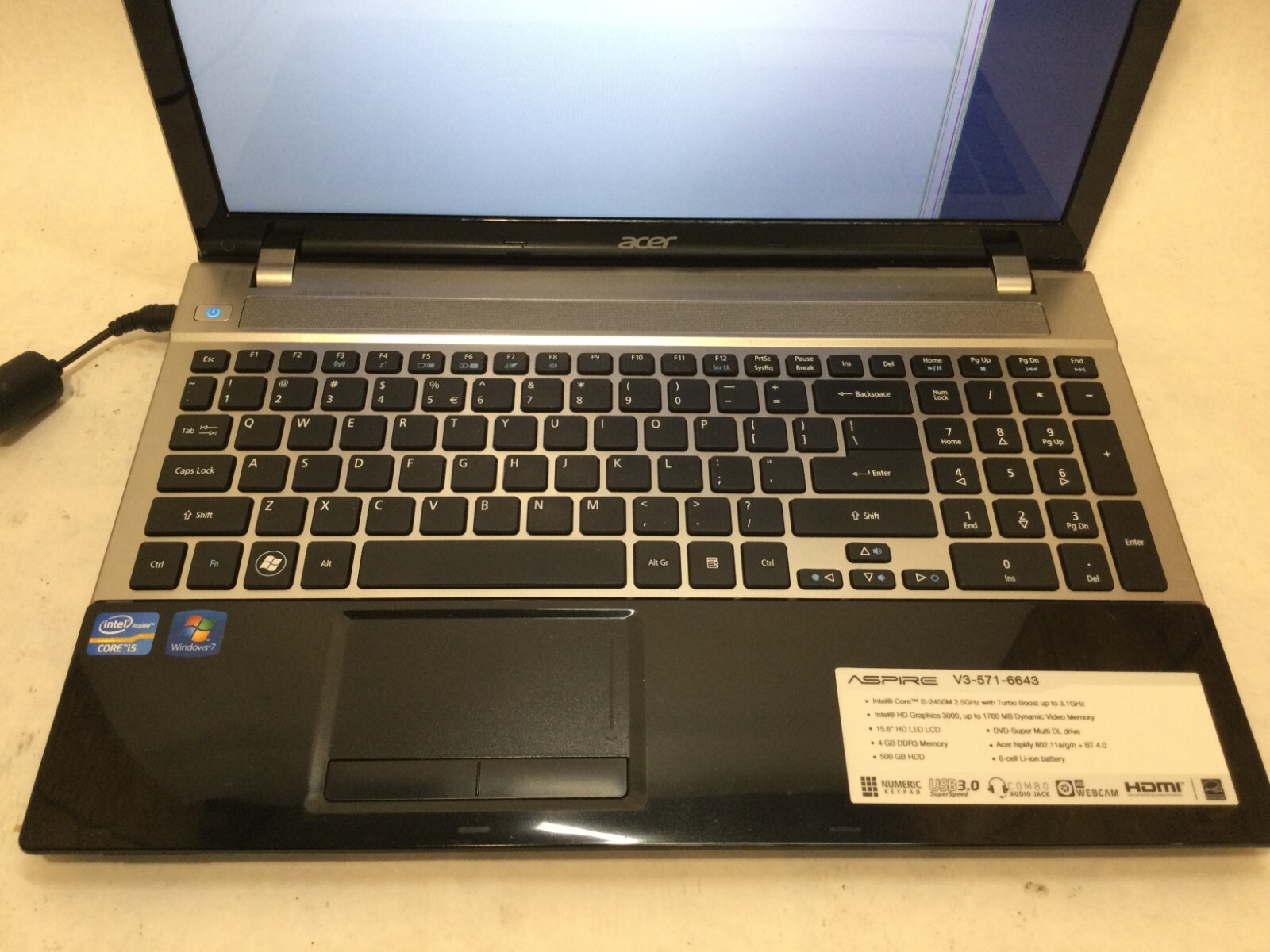 Acer Aspire V3-571-6643 / Intel i5-2450M @ 2.50GHz / (CRACKED/MISSING PARTS)MR