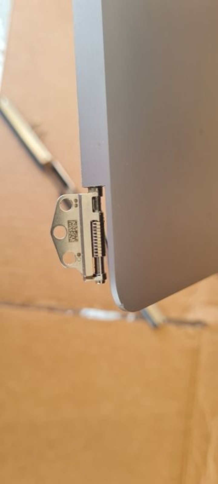 Display Assembly Cover for MAcbook Air 13″ A2337 (2020) USED OEM Pull NO LCD