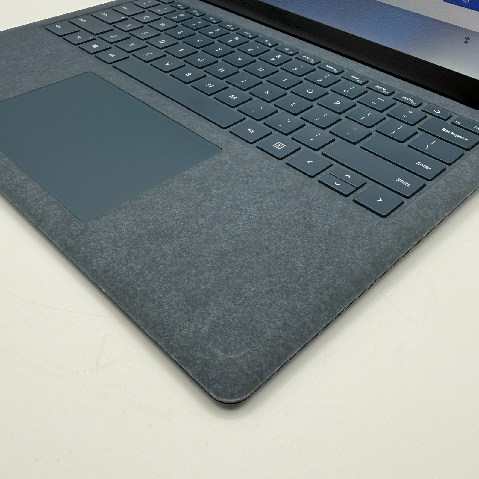 Microsoft Surface Laptop 3 1867 13.5″ i5-1035G7 8GB 256GB SSD Win11 Pro FAIR