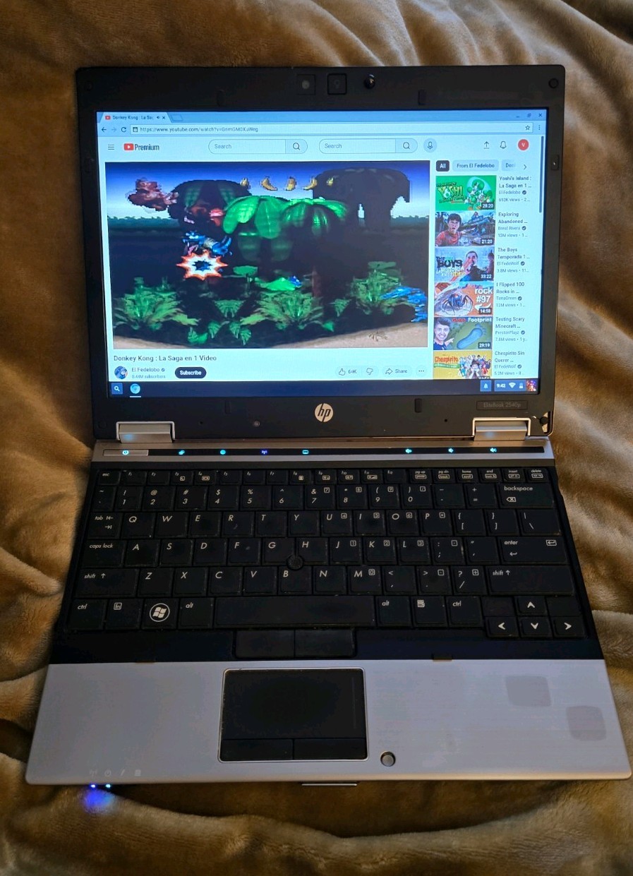 HP HP EliteBook 2540p (XT932UT) i7 L 640 1GB No HD, ssd slot