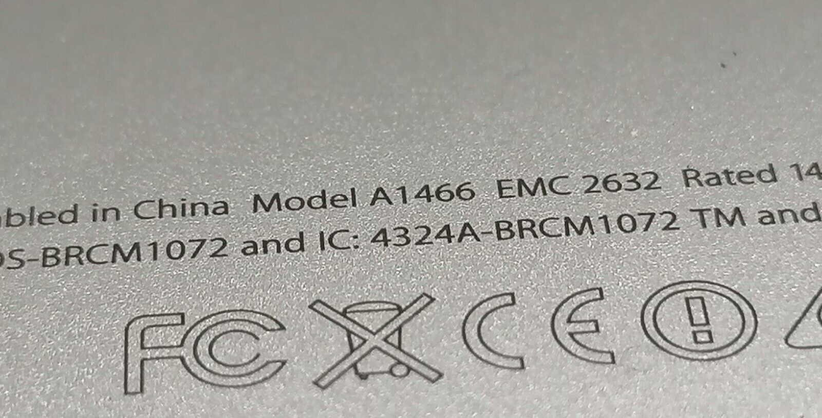 FOR PARTS 2013 13.3″ Apple MacBook Air A1466 (i5-4250U/NO RAM/NO HDD)