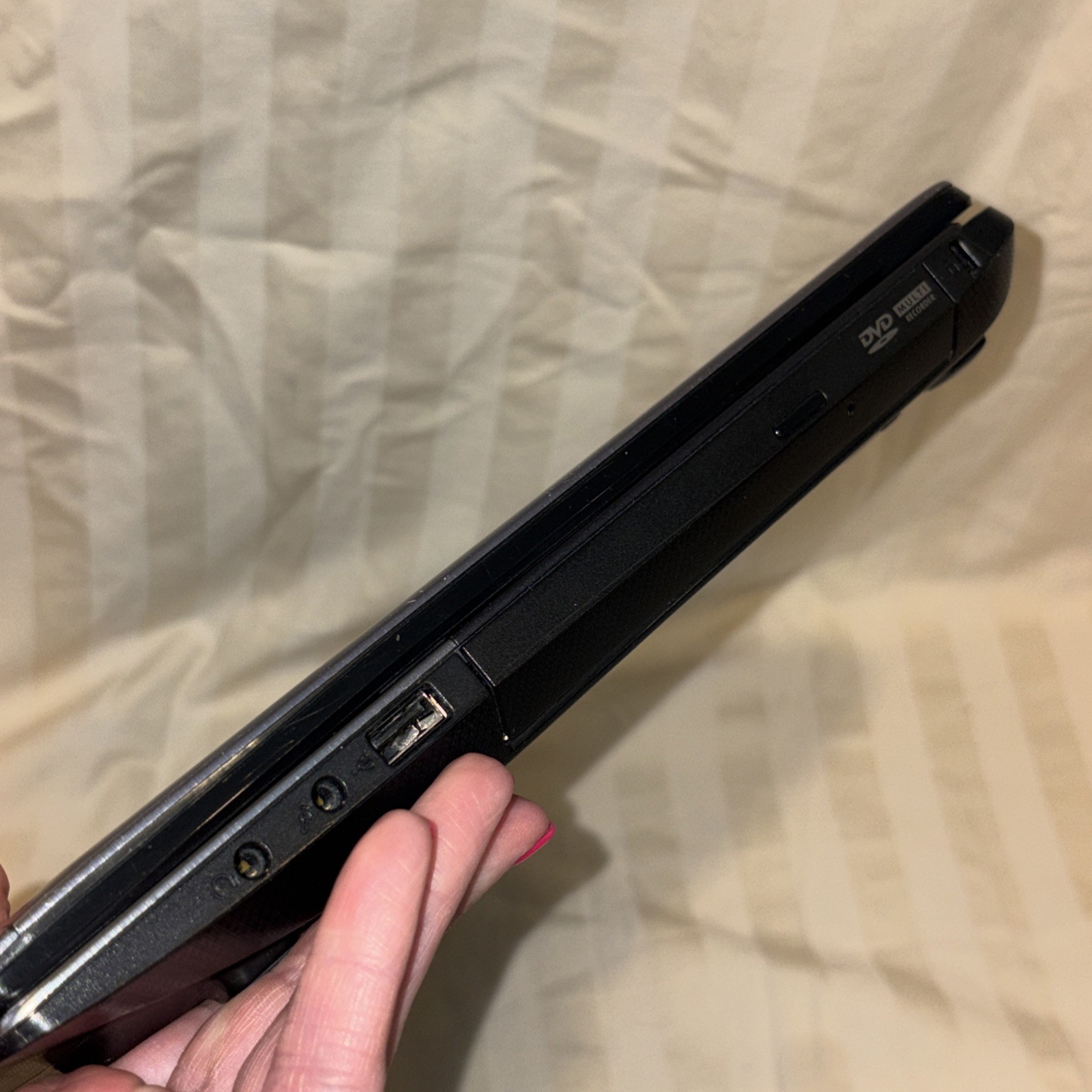 Asus U57A Laptop Intel Core i5 2450M 2.5GHz 6GB RAM 750GB HDD Win 10 Home