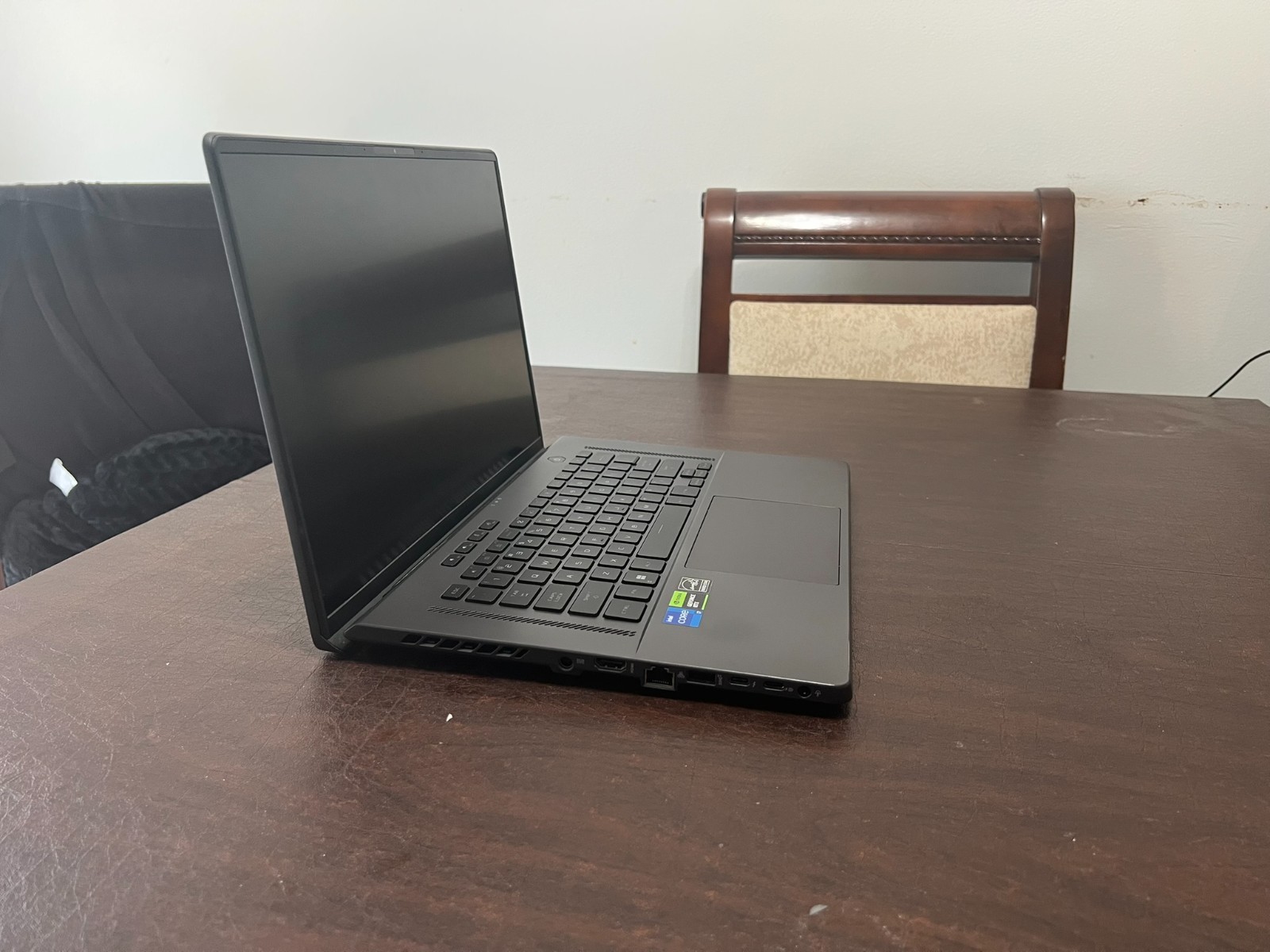 ASUS ROG Zephyrus G16 16″ (512GB SSD, Intel Core i7 13th Gen., 4.90GHz, 16GB,…