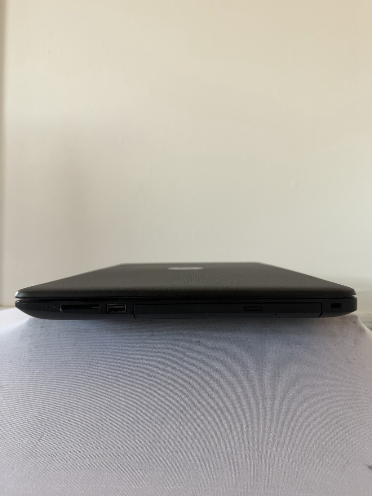 HP Laptop 15-dboolldx – Good Screen – AMD AG-9225 – RAM 8GB – Read Des