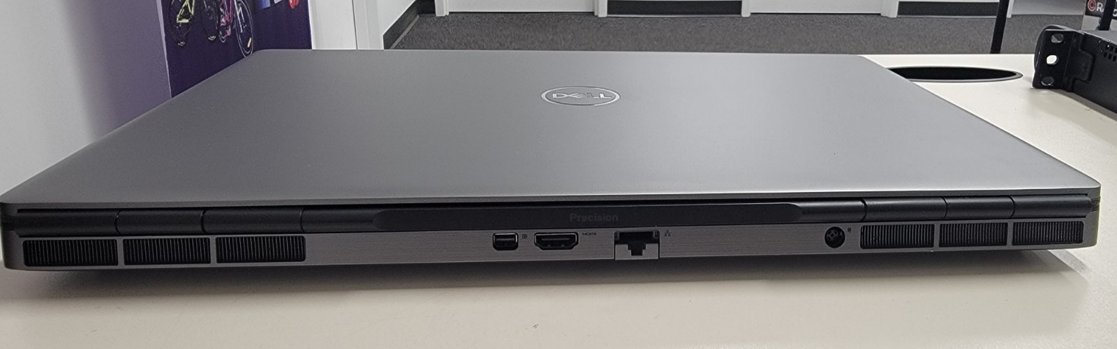 Dell Precision 7750 17″ FHD Xeon W-10885M 2.4GHz 128GB 2TB RTX 5000 W11PRO