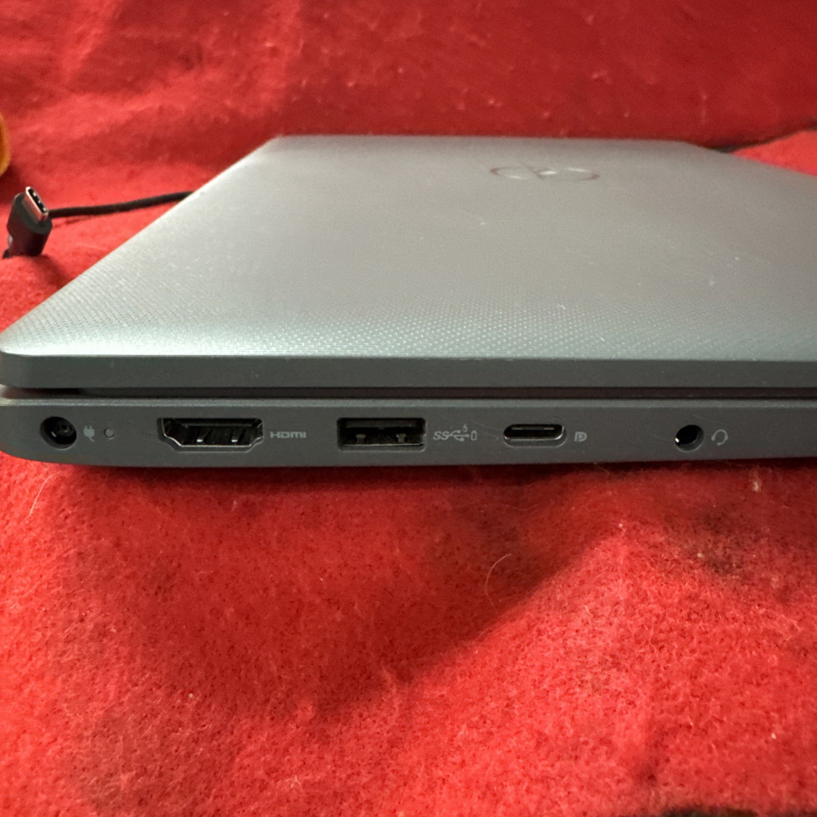 Dell Latitude 3450 14″ 13th Gen Intel® Core™ i5-1335U 1.30 GHz Laptop 8GB Ram