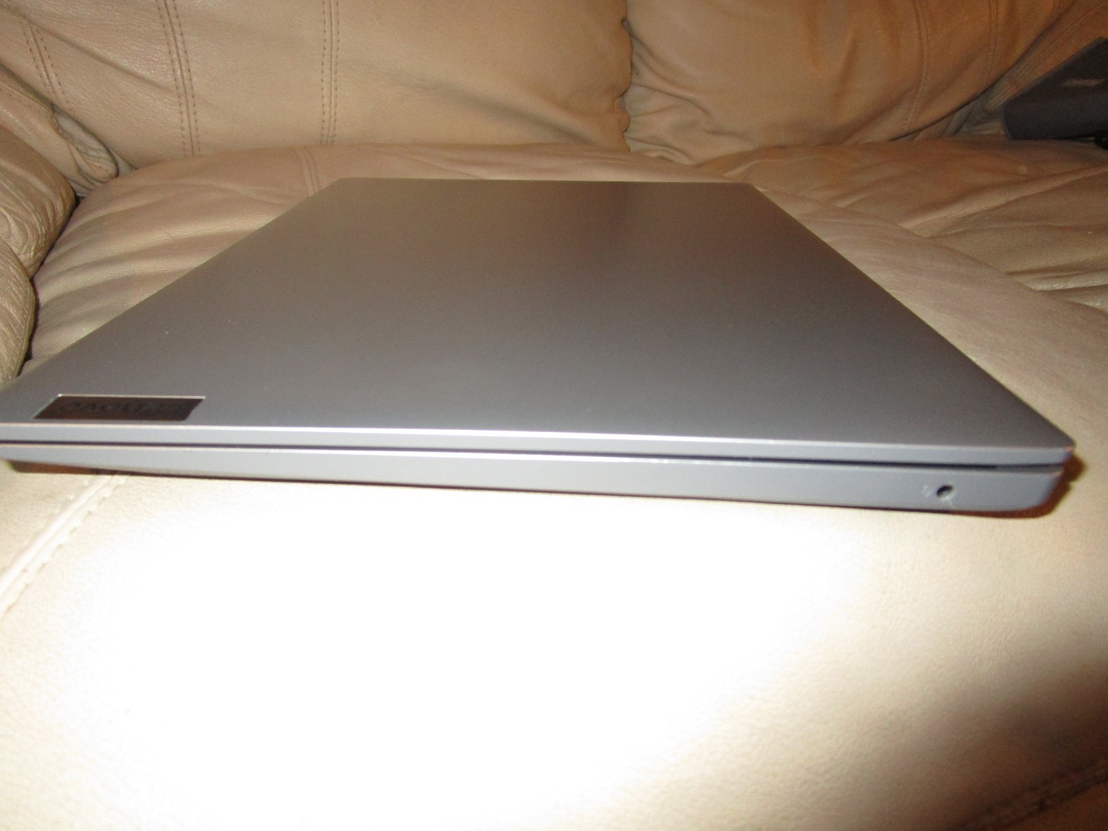 Lenovo IdeaPad 1 14″ (64 GB eMMC, AMD A6 A6-9220e, 1.60 GHz, 4GB) Laptop -…