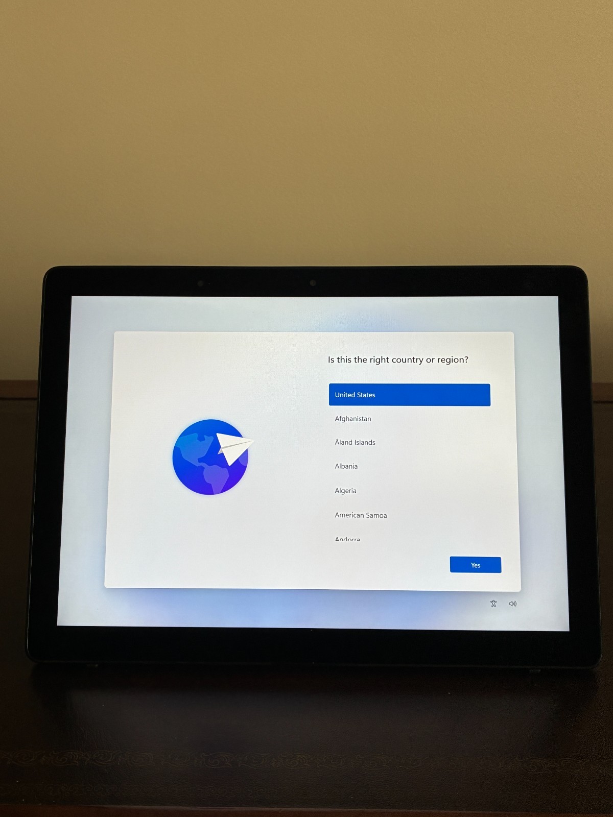 Dell Latitude 5290 2-1 12.3″ WUXGA Touch i3-8130U 4GB 256GB SSD IR Cam W11 Pro