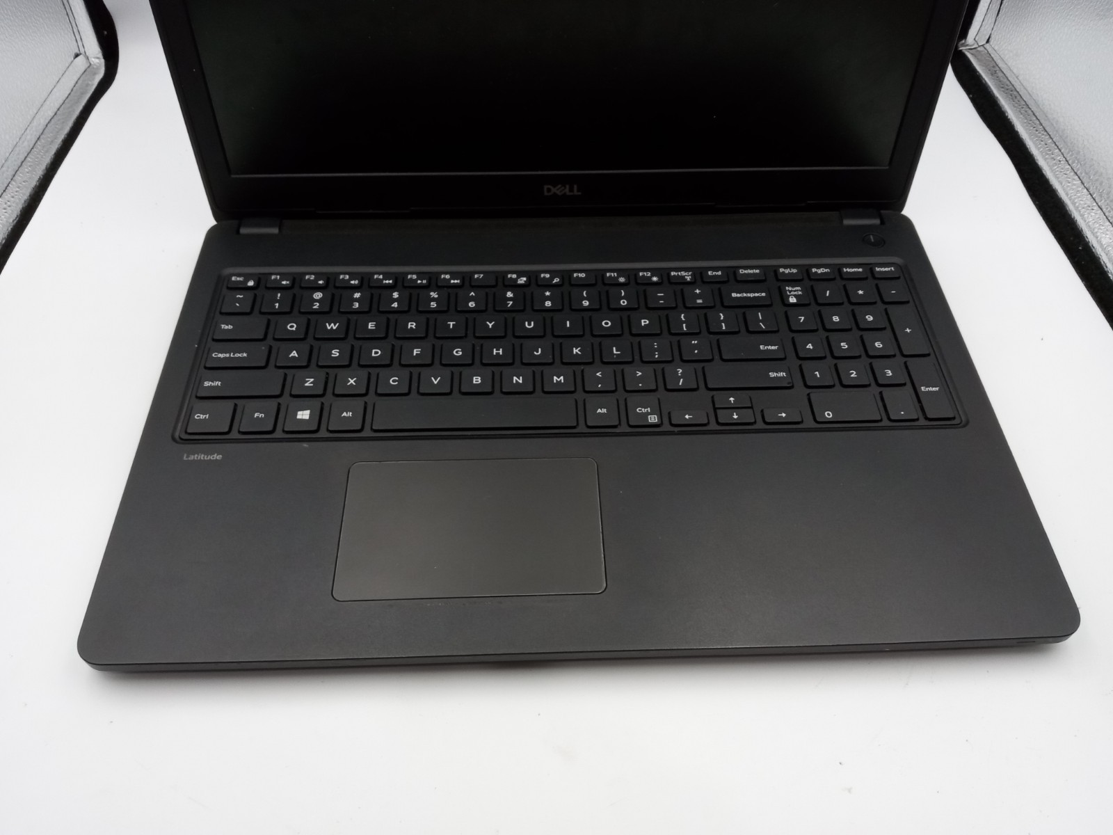 Dell Latitude 3580 15″ Laptop Intel Core i3-6006U 2.0GHz – PARTS/REPAIR -RR