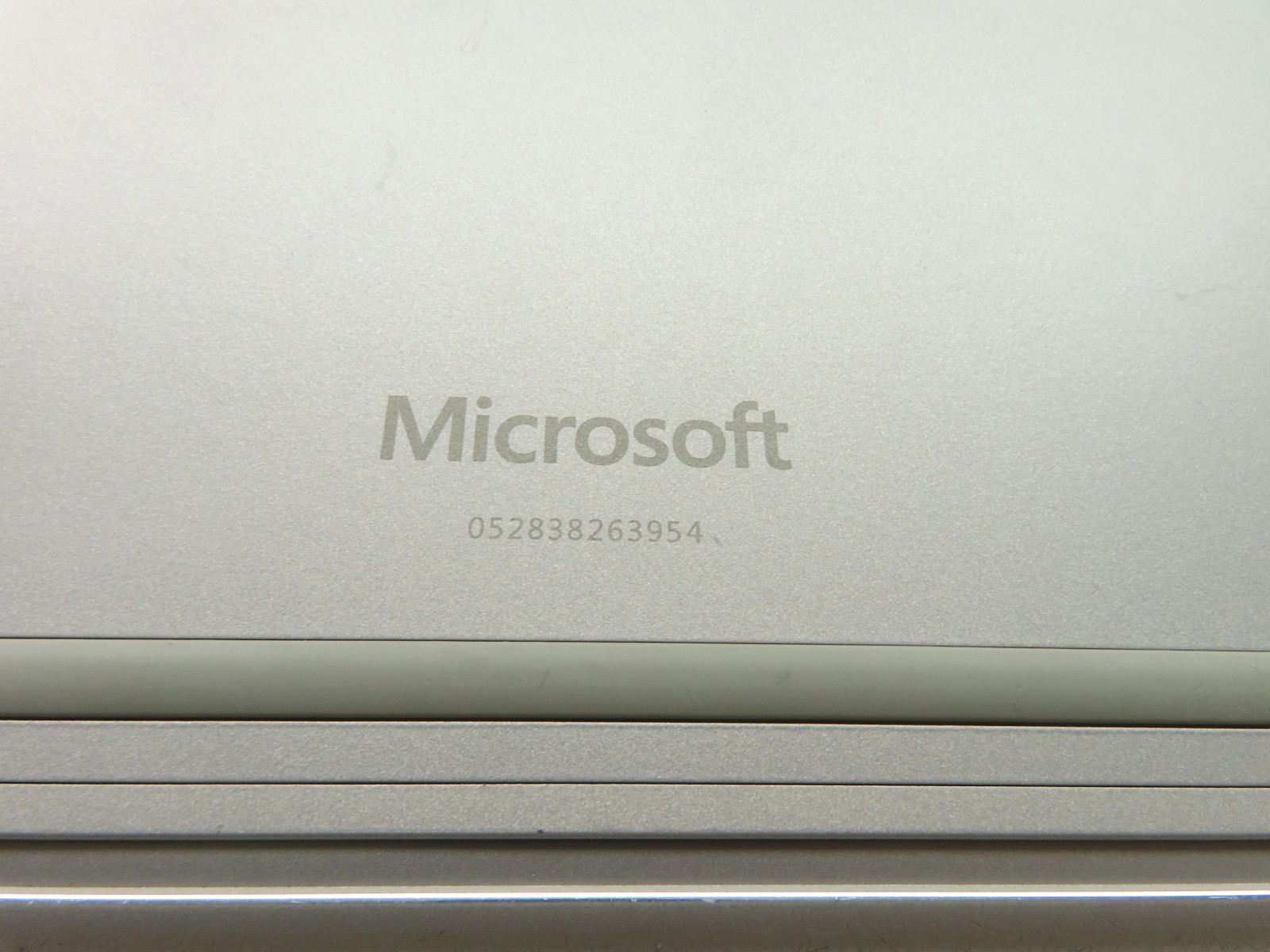 Microsoft Surface Book 1703 Intel Core i5-6300U 2.4GHz 8GB RAM 512GB SSD