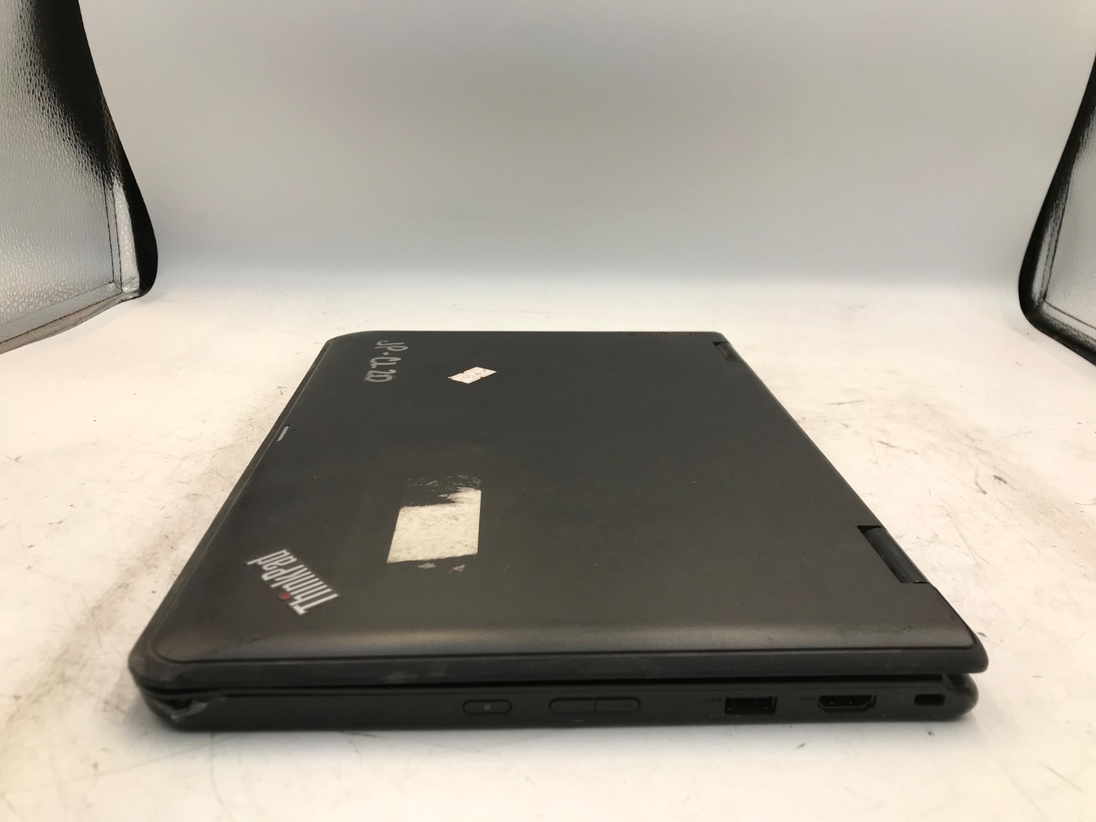 Lenovo ThinkPad ChromeBook Intel Celeron 11″ NO HDD -BOOTS/MISSING BEZEL -MZ