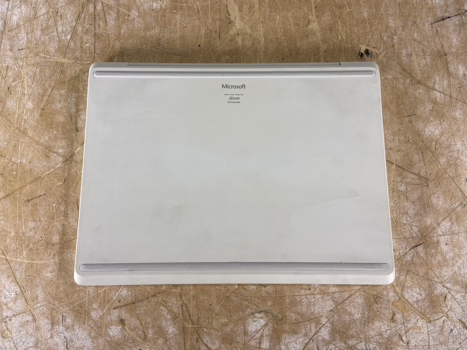MICROSOFT SURFACE LAPTOP GO (1943) i5-1035G1 @ 1.0GHz, 4GB RAM, 64GB SSD